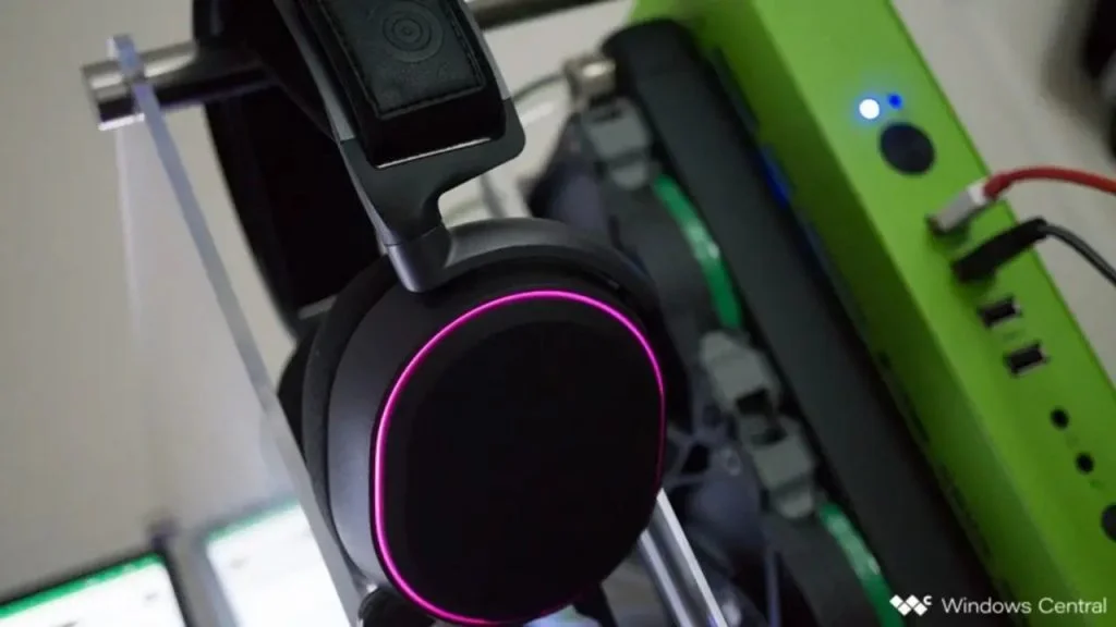 How to Use a Headphone Mic on PC